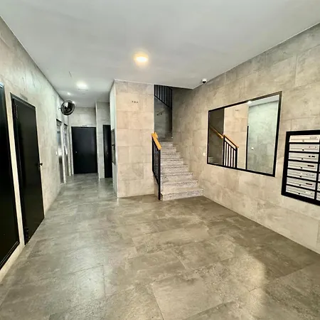 Centrico Piso De 2 דירה