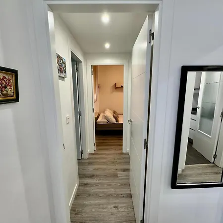 Céntrico Piso De 2 *